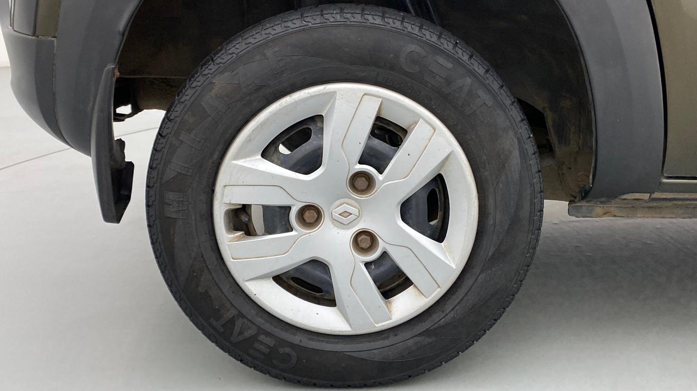 2016 Renault Kwid RXT, Petrol, Manual, 40,346 km, Right Rear Wheel
