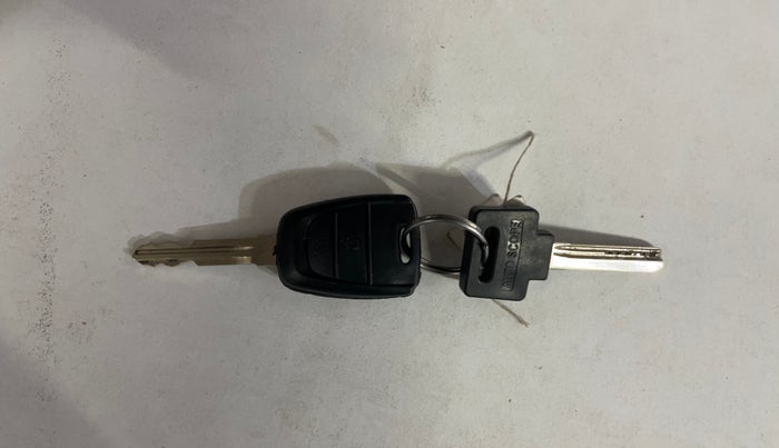 2019 Hyundai Grand i10 MAGNA 1.2 KAPPA VTVT, Petrol, Manual, 66,311 km, Key Close Up