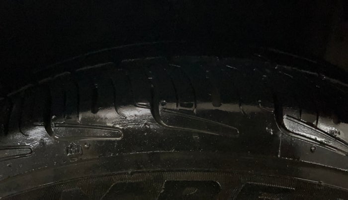 2019 Hyundai Grand i10 MAGNA 1.2 KAPPA VTVT, Petrol, Manual, 66,311 km, Right Front Tyre Tread