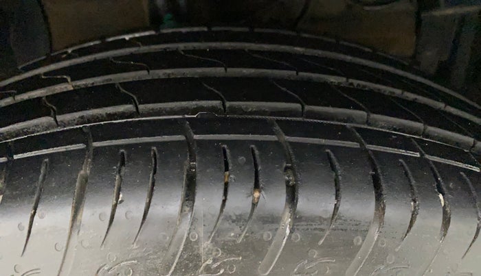 2023 Maruti BREZZA ZXI SMART HYBRID , Petrol, Manual, 12,148 km, Right Front Tyre Tread