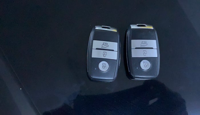 2021 KIA SELTOS GTX (O) 1.4 PETROL, Petrol, Manual, 37,133 km, Key Close Up