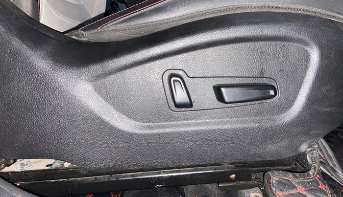 2021 KIA SELTOS GTX (O) 1.4 PETROL, Petrol, Manual, 37,133 km, Driver Side Adjustment Panel