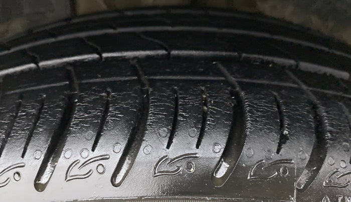 2021 Tata ALTROZ XT PETROL, Petrol, Manual, 10,173 km, Right Front Tyre Tread