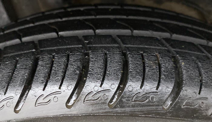 2021 Tata ALTROZ XT PETROL, Petrol, Manual, 10,173 km, Right Rear Tyre Tread