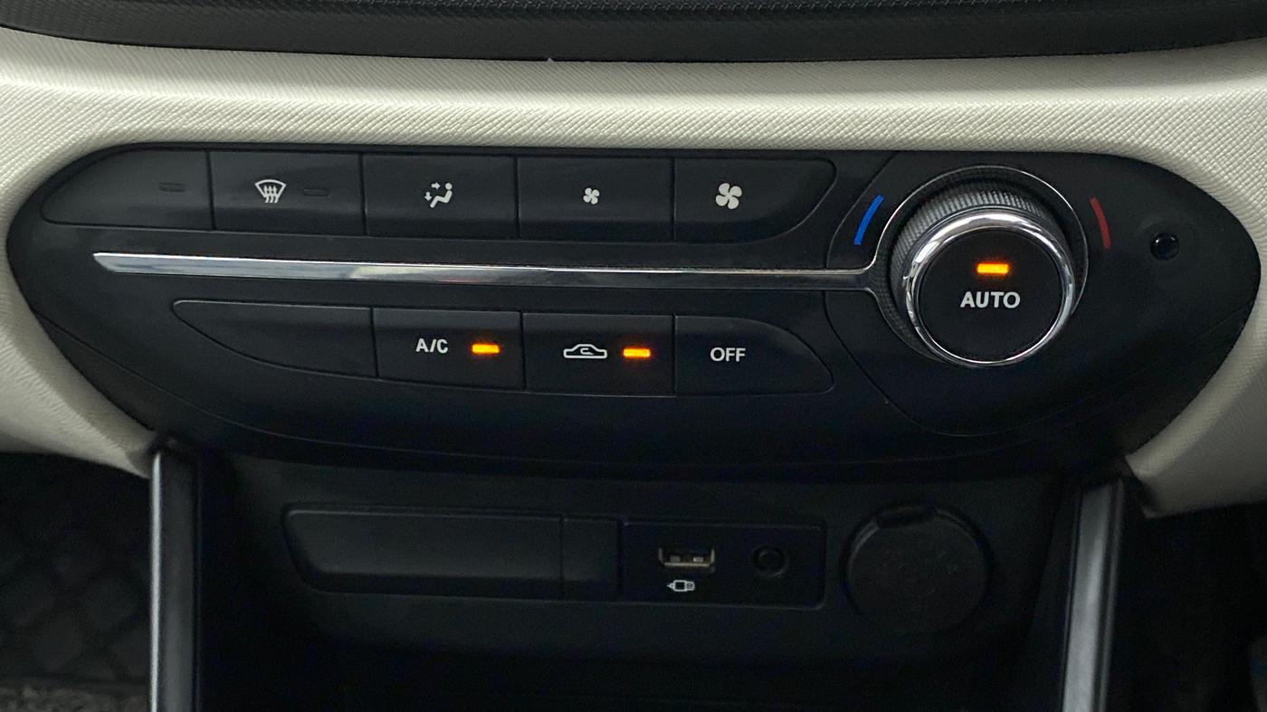 2021 Tata ALTROZ XT PETROL, Petrol, Manual, 10,173 km, Automatic Climate Control