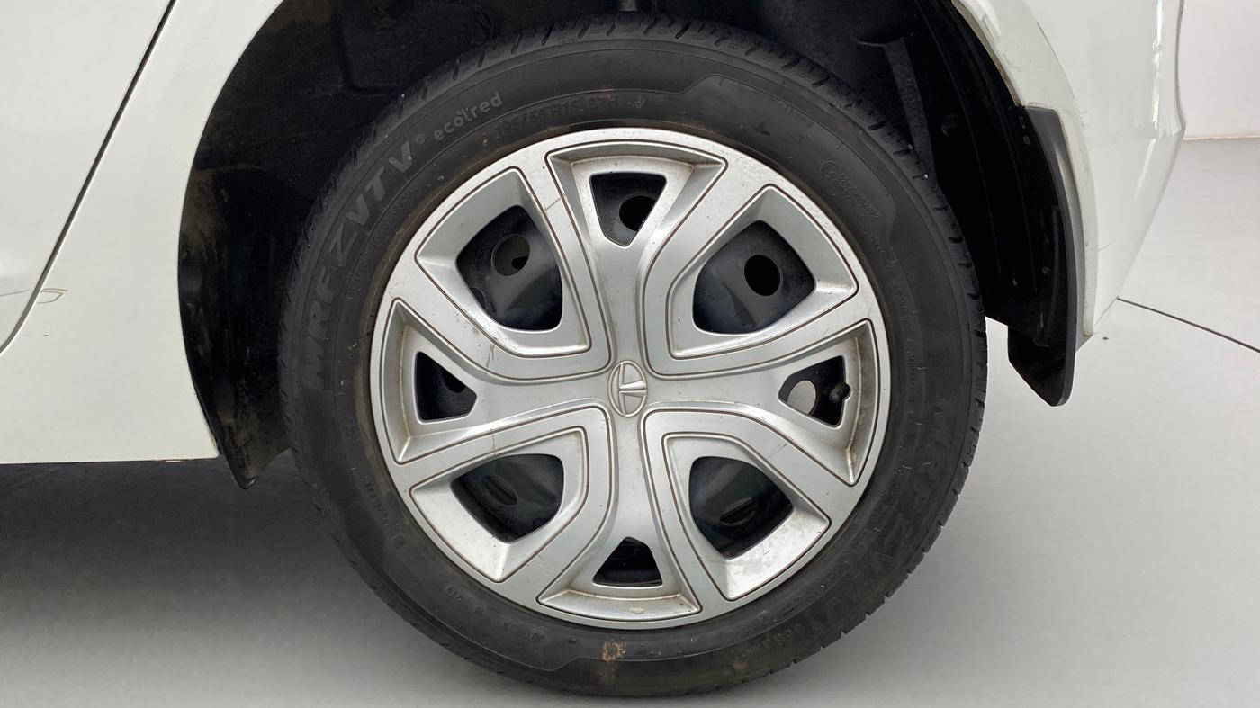 2021 Tata ALTROZ XT PETROL, Petrol, Manual, 10,173 km, Left Rear Wheel