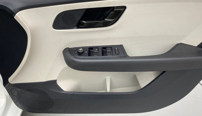 2021 Tata ALTROZ XT PETROL, Petrol, Manual, 10,173 km, Driver Side Door Panels Control