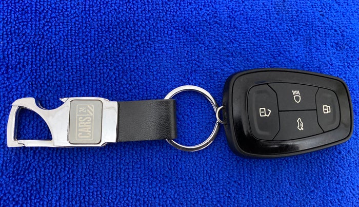 2021 Tata ALTROZ XT PETROL, Petrol, Manual, 10,173 km, Key Close Up