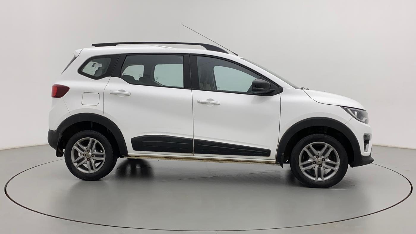 2022 Renault TRIBER RXZ, Petrol, Manual, 34,744 km, Right Side View