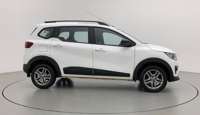 2022 Renault TRIBER RXZ, Petrol, Manual, 34,744 km, Right Side View