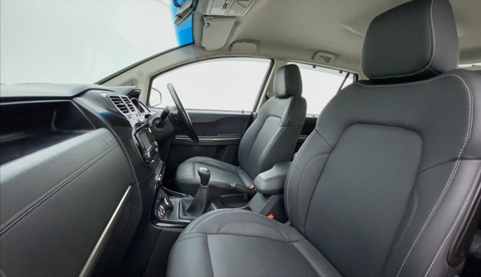 2017 Tata Hexa Varicor 400 XT, Diesel, Manual, 84,988 km, Right Side Front Door Cabin