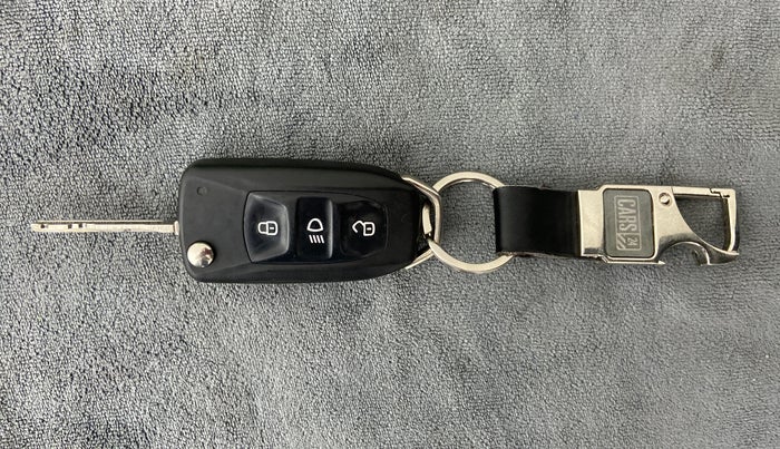 2017 Tata Hexa Varicor 400 XT, Diesel, Manual, 84,988 km, Key Close Up