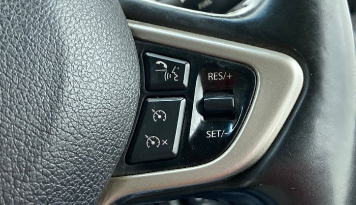 2017 Tata Hexa Varicor 400 XT, Diesel, Manual, 84,988 km, Adaptive Cruise Control