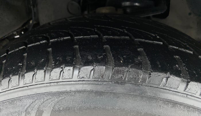 2017 Tata Hexa Varicor 400 XT, Diesel, Manual, 84,988 km, Right Front Tyre Tread