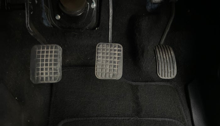 2017 Tata Hexa Varicor 400 XT, Diesel, Manual, 84,988 km, Pedals