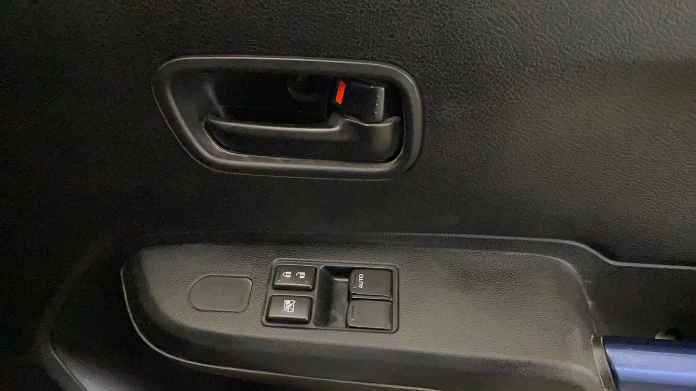 2024 Maruti IGNIS SIGMA 1.2, Petrol, Manual, 42,676 km, Driver Side Door Panels Control