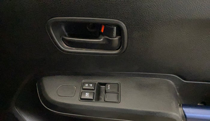 2024 Maruti IGNIS SIGMA 1.2, Petrol, Manual, 42,676 km, Driver Side Door Panels Control