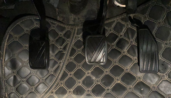 2024 Maruti IGNIS SIGMA 1.2, Petrol, Manual, 42,676 km, Pedals