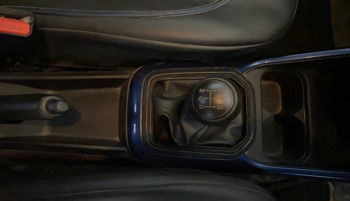 2024 Maruti IGNIS SIGMA 1.2, Petrol, Manual, 42,676 km, Gear Lever