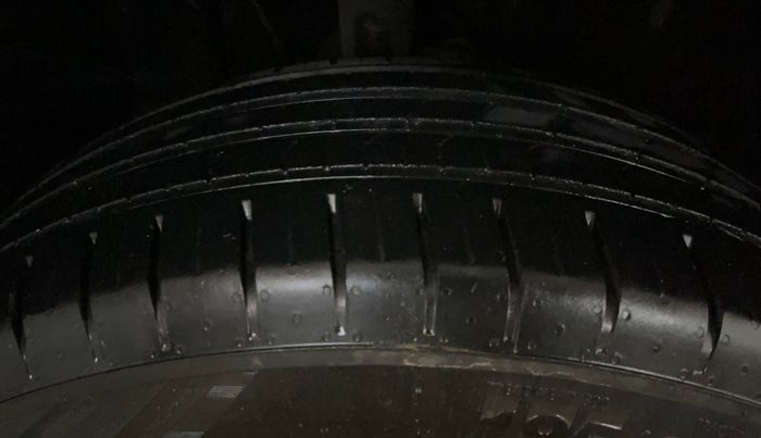 2022 Tata PUNCH CREATIVE 1.2 MT KAZIRANGA EDITION , Petrol, Manual, 34,176 km, Right Front Tyre Tread