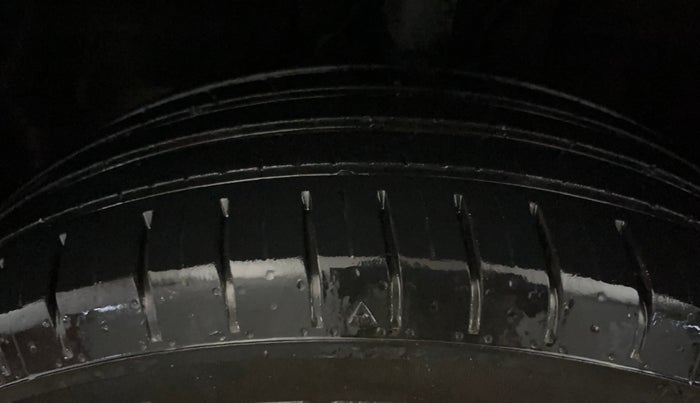 2022 Tata PUNCH CREATIVE 1.2 MT KAZIRANGA EDITION , Petrol, Manual, 34,176 km, Left Front Tyre Tread