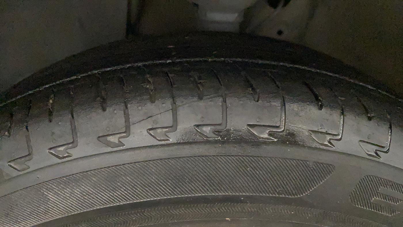 2022 Maruti Celerio ZXI, Petrol, Manual, 40,400 km, Left Front Tyre Tread