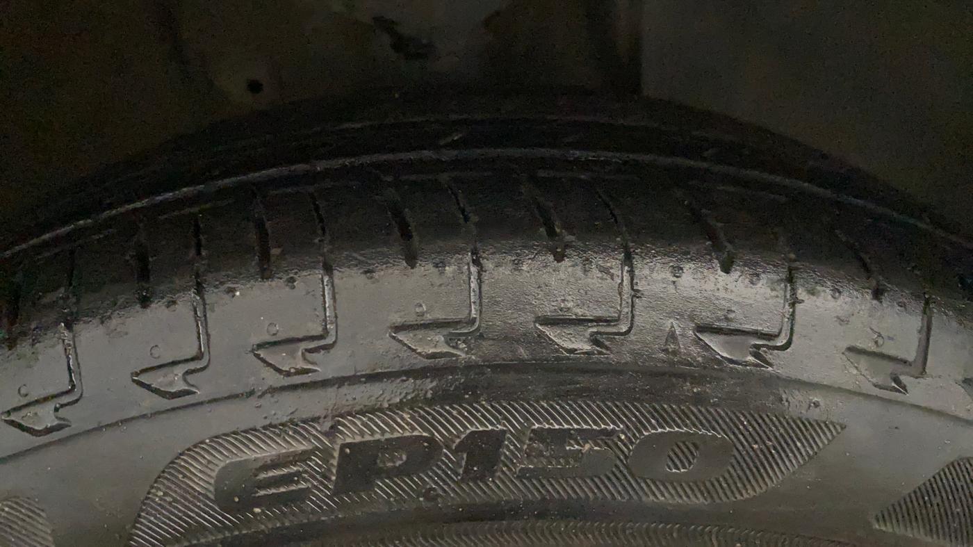 2022 Maruti Celerio ZXI, Petrol, Manual, 40,400 km, Right Front Tyre Tread