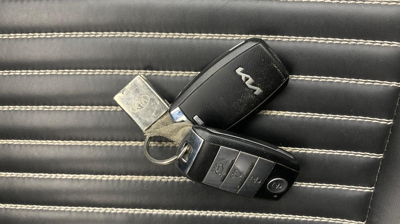 2021 KIA SONET HTX 1.0 DCT, Petrol, Automatic, 62,633 km, Key Close Up