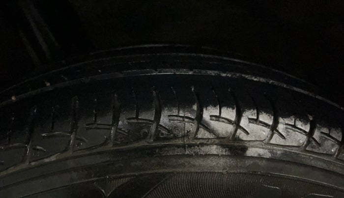 2017 Maruti Baleno SIGMA PETROL 1.2, Petrol, Manual, 54,849 km, Right Rear Tyre Tread