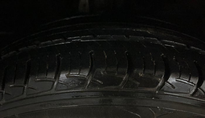 2017 Maruti Baleno SIGMA PETROL 1.2, Petrol, Manual, 54,849 km, Right Front Tyre Tread