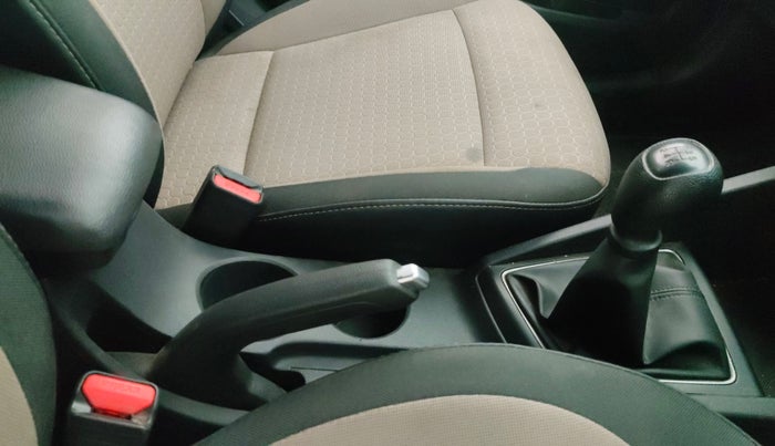 2016 Hyundai Elite i20 SPORTZ 1.2, Petrol, Manual, 29,742 km, Gear Lever