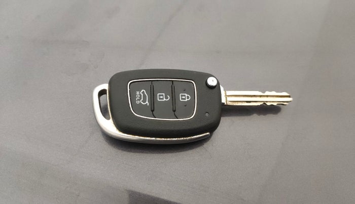 2016 Hyundai Elite i20 SPORTZ 1.2, Petrol, Manual, 29,742 km, Key Close Up