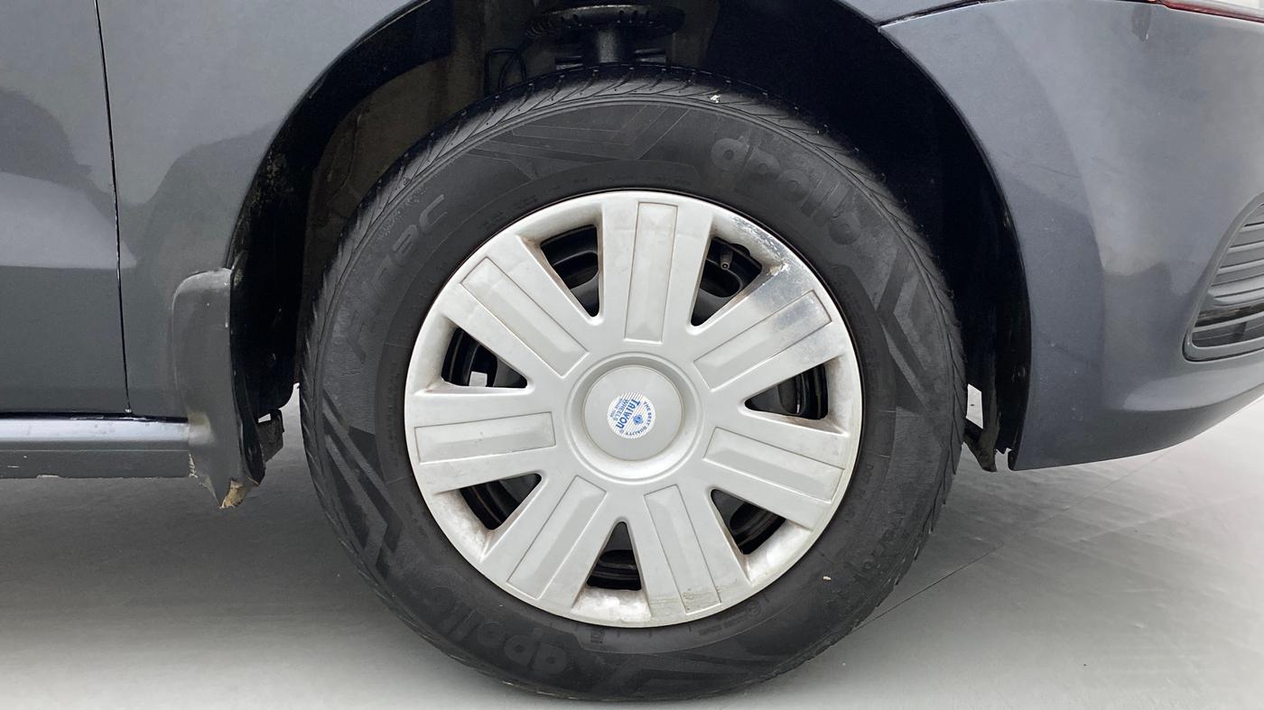 2019 Volkswagen Polo TRENDLINE 1.0L, Petrol, Manual, 32,052 km, Right Front Wheel