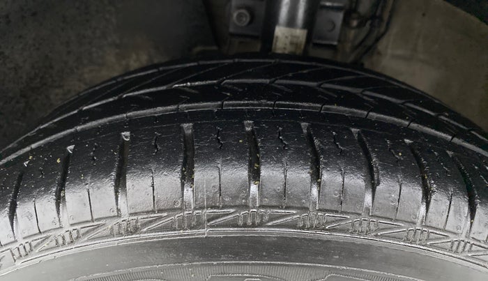 2019 Volkswagen Polo TRENDLINE 1.0L, Petrol, Manual, 32,052 km, Left Front Tyre Tread