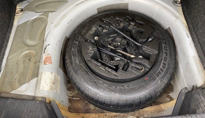 2017 Volkswagen Ameo HIGHLINE PLUS 1.5L AT 16 ALLOY, Diesel, Automatic, 1,45,469 km, Spare Tyre