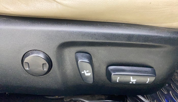 2014 Toyota Corolla Altis GL PETROL, Petrol, Manual, 1,32,247 km, Driver Side Adjustment Panel