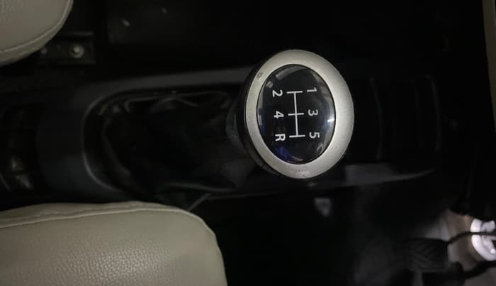 2018 Maruti Wagon R 1.0 VXI, Petrol, Manual, 31,059 km, Gear Lever