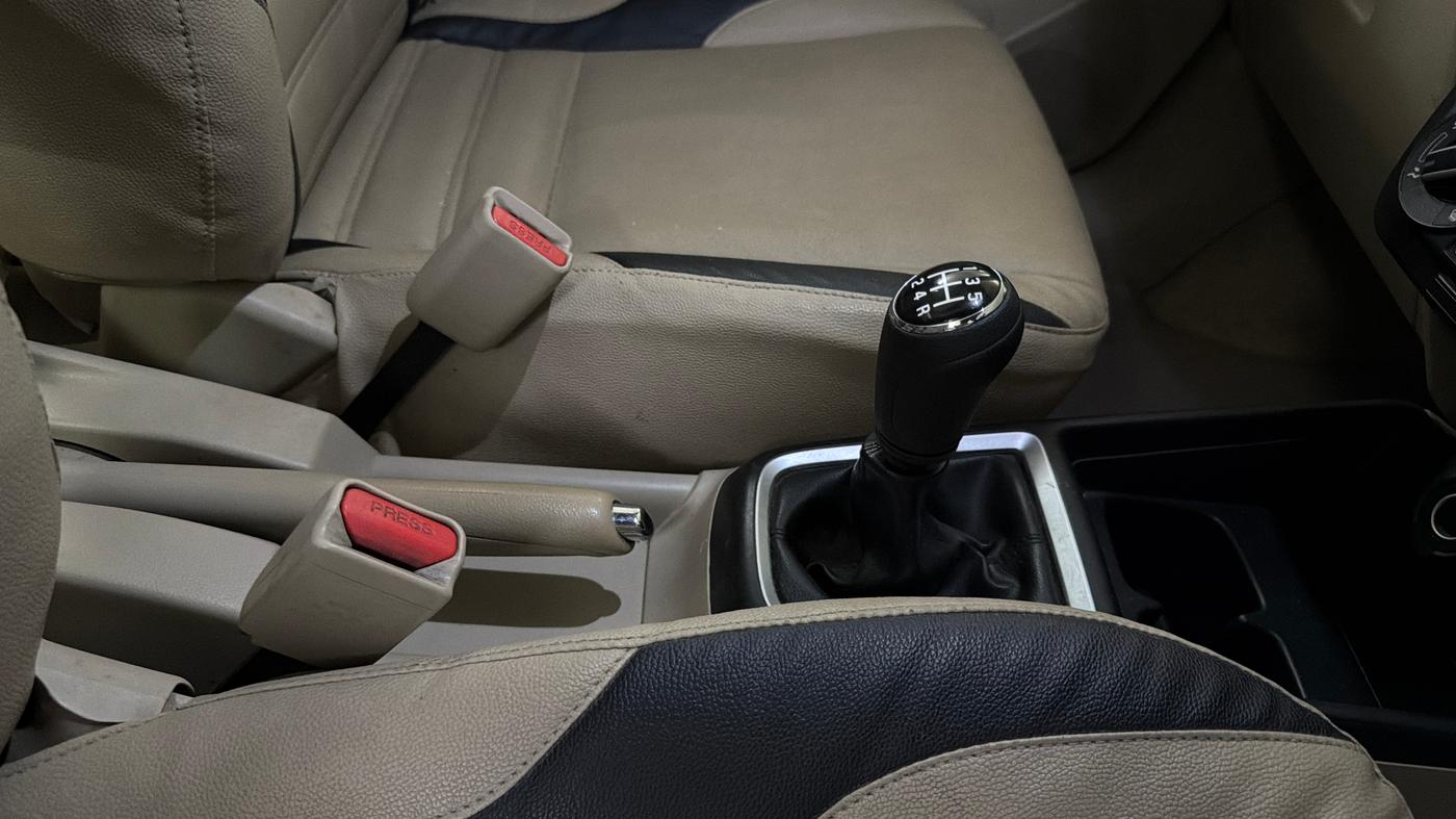 2018 Maruti Dzire VXI, Petrol, Manual, 73,918 km, Gear Lever