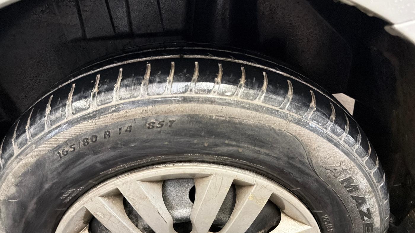 2018 Maruti Dzire VXI, Petrol, Manual, 73,918 km, Left Rear Tyre Tread