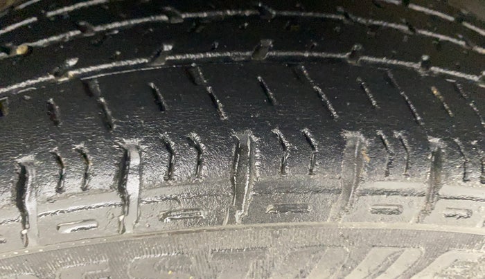 2019 Maruti Alto K10 VXI AMT, Petrol, Automatic, 53,264 km, Right Front Tyre Tread