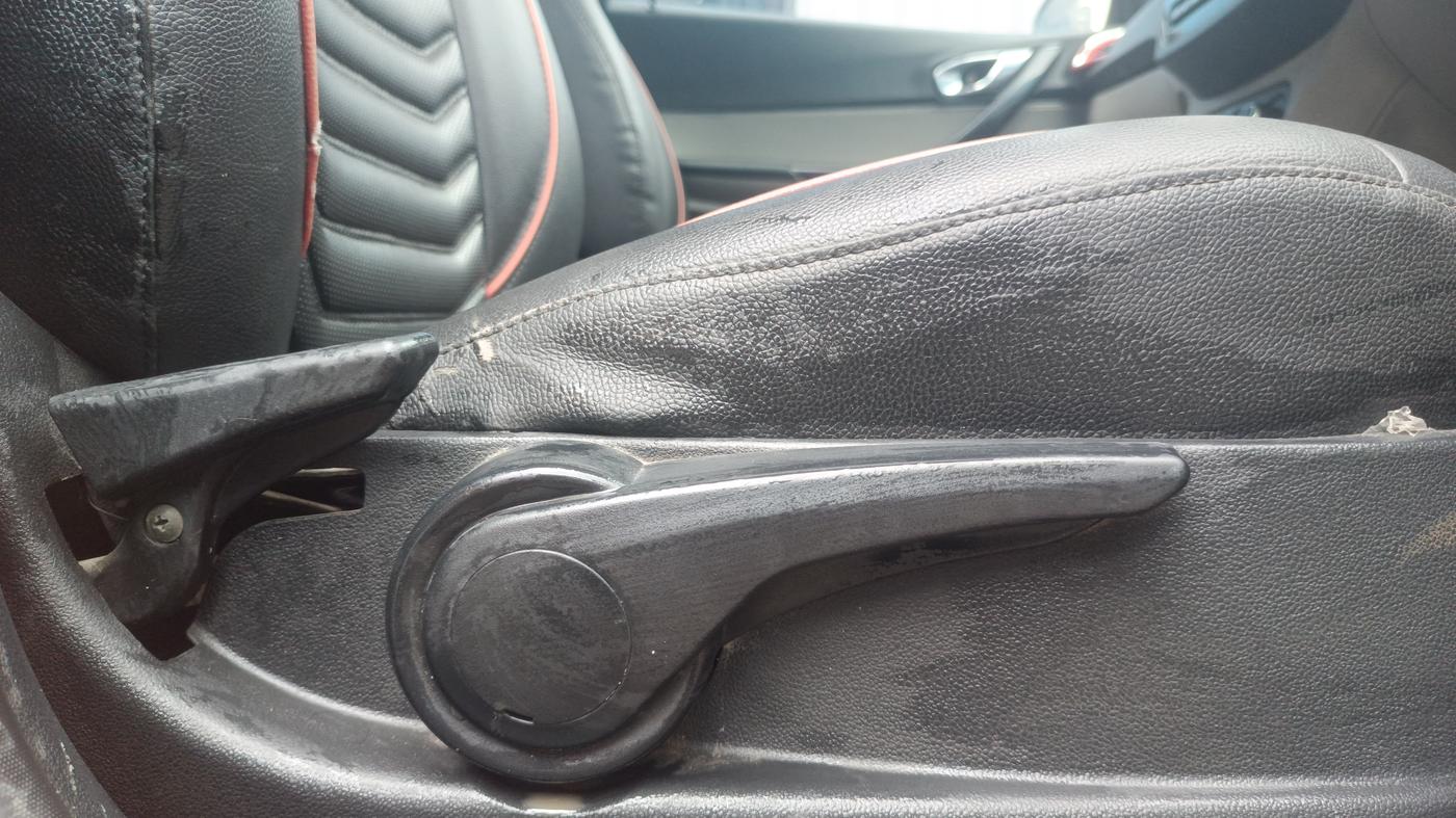 2018 Tata Tiago XZ PETROL, Petrol, Manual, 64,081 km, Driver Side Adjustment Panel