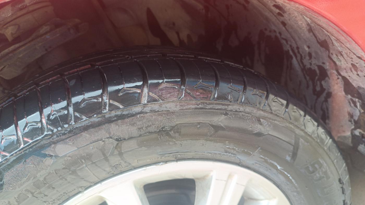 2018 Tata Tiago XZ PETROL, Petrol, Manual, 64,081 km, Left Front Tyre Tread