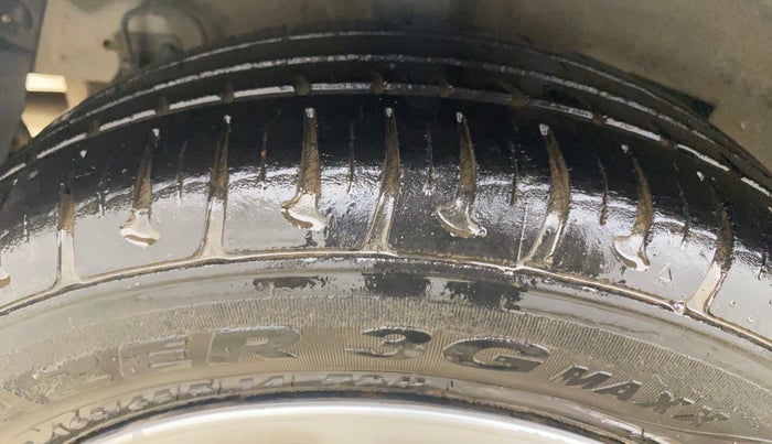 2017 Hyundai Grand i10 MAGNA 1.2 KAPPA VTVT, Petrol, Manual, 47,355 km, Right Rear Tyre Tread