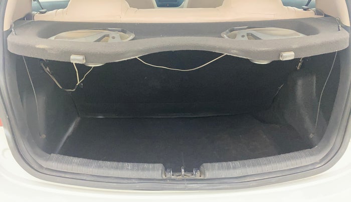 2017 Hyundai Grand i10 MAGNA 1.2 KAPPA VTVT, Petrol, Manual, 47,355 km, Boot Inside