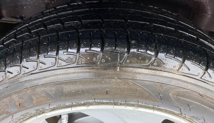 2014 Honda City V MT PETROL, Petrol, Manual, 51,754 km, Right Rear Tyre Tread
