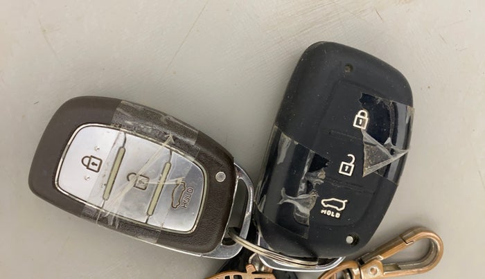 2014 Hyundai Grand i10 ASTA 1.1 CRDI (O), Diesel, Manual, 81,419 km, Key Close Up