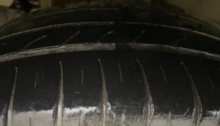 2014 Hyundai Grand i10 ASTA 1.1 CRDI (O), Diesel, Manual, 81,419 km, Right Rear Tyre Tread