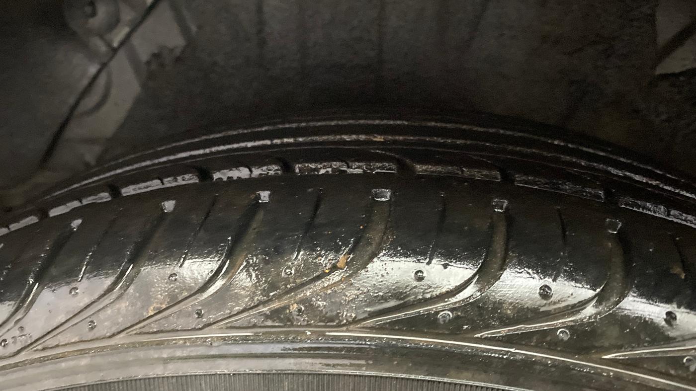 2013 Hyundai i20 MAGNA 1.2, Petrol, Manual, 29,754 km, Right Rear Tyre Tread