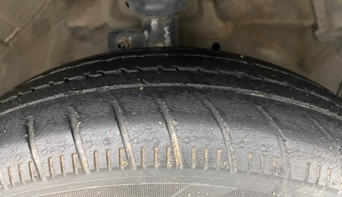 2016 Maruti Celerio VXI AMT, Petrol, Automatic, 91,863 km, Right Front Tyre Tread