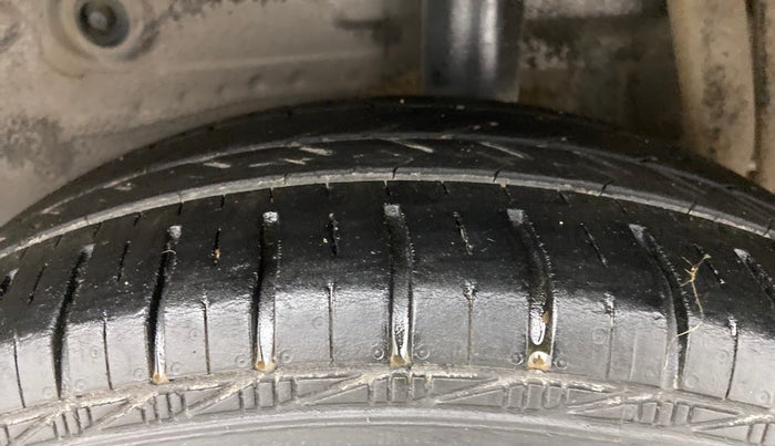 2016 Maruti Celerio VXI AMT, Petrol, Automatic, 91,863 km, Left Rear Tyre Tread